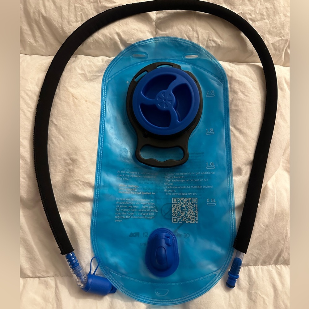 Magenta and Gray RUPUMPACK Backpack Hydration Vest - Picture 7 of 16